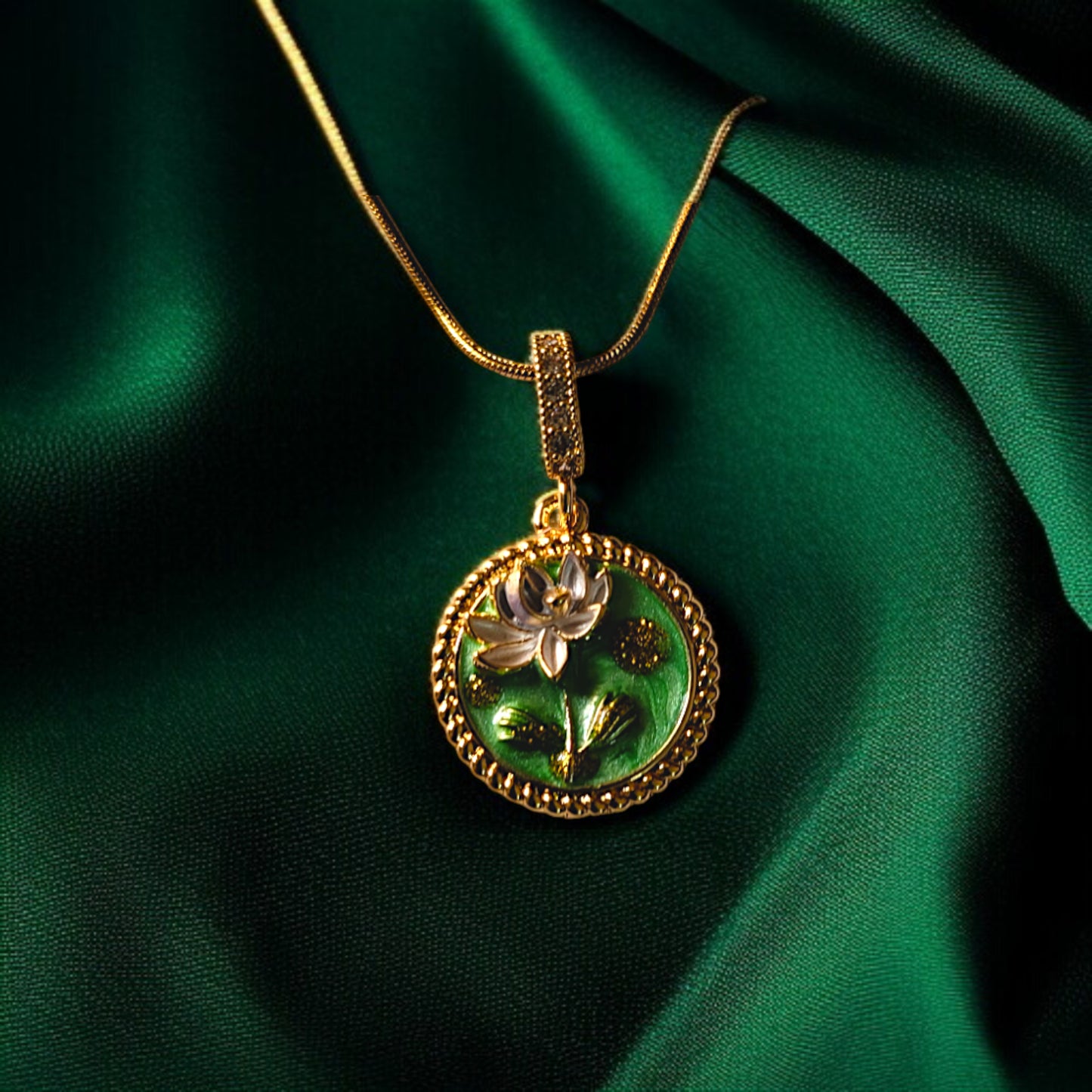 Shadowborne Green Aura Floral Pendant