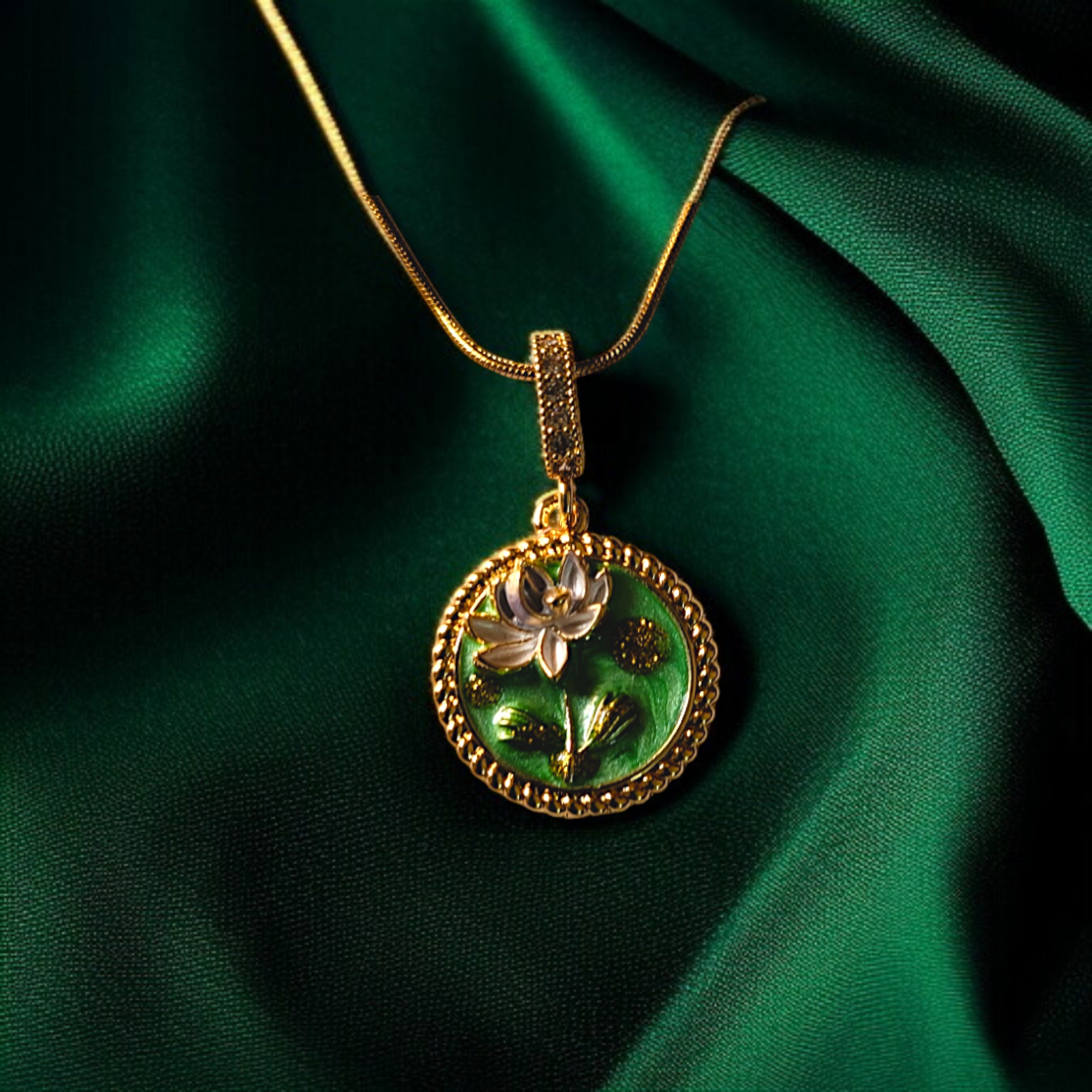 Shadowborne Green Aura Floral Pendant
