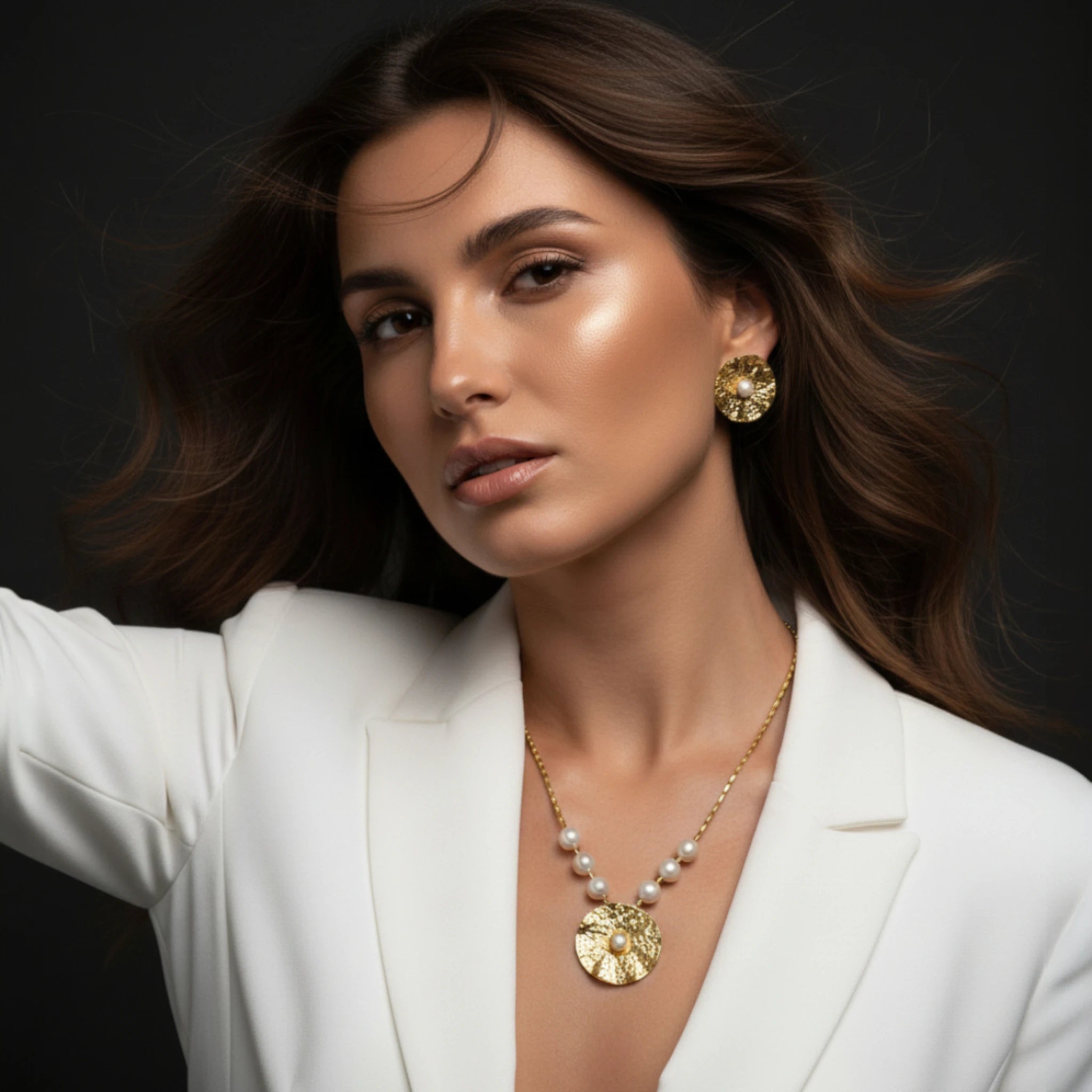 Anti- Tarnish Textured Pendant Necklace & Matching Earrings