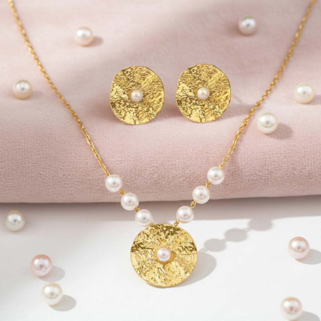 Anti- Tarnish Textured Pendant Necklace & Matching Earrings